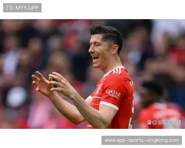 莱万背身回做连线，拜仁进攻节节攀升