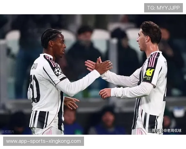 尤文在角球环节的多点轮换制造了混乱并完成进球